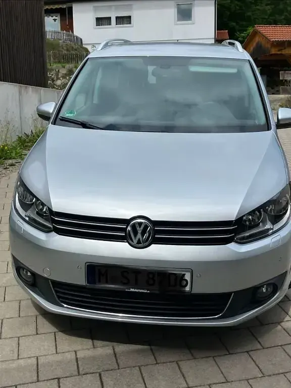 Gebraucht VW Touran Cup 140 PS (102 kW) 2015 Silber Van / Kleinbus