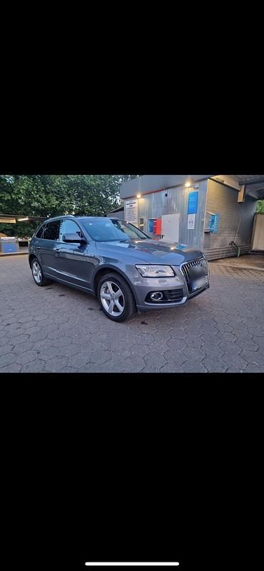 Grau Gebraucht 2015 Audi Q5 SUV | 16.400 € (Fairer Preis) - Bild 1/4