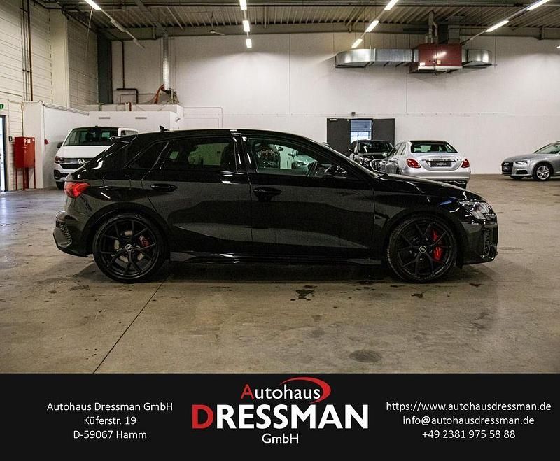 Gebraucht Audi RS3 Sport 400 PS (294 kW) 2022 Mythosschwarz metallic Limousine