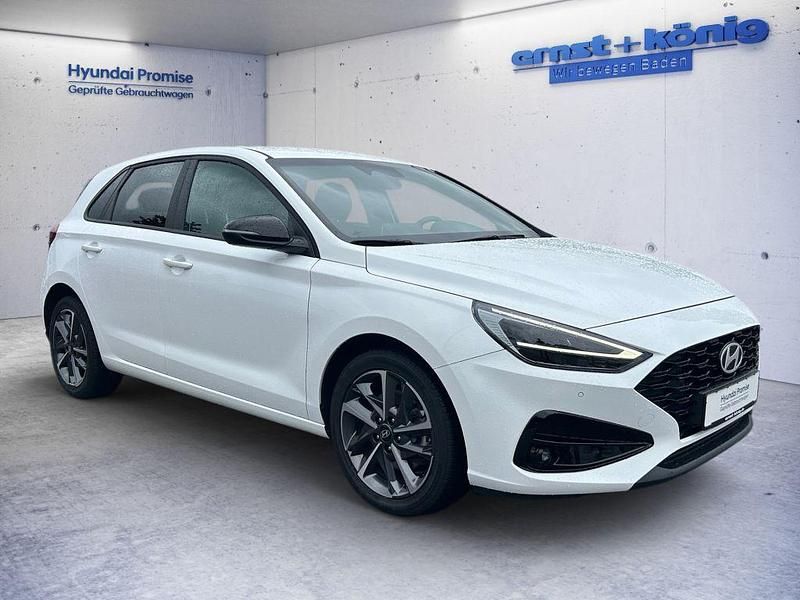 Gebraucht Hyundai i30 Advantage 101 PS (74 kW) 2024 Weiß Limousine