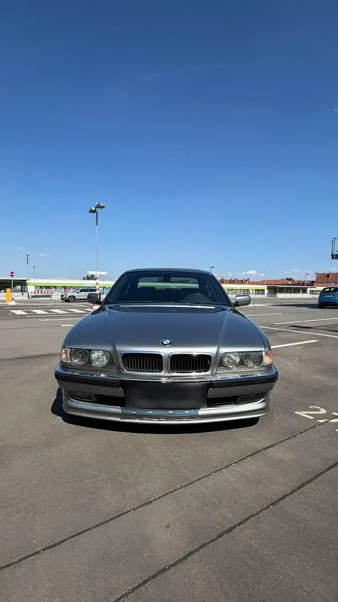 Gebraucht BMW 740 286 PS (210 kW) 1998 Silber Limousine