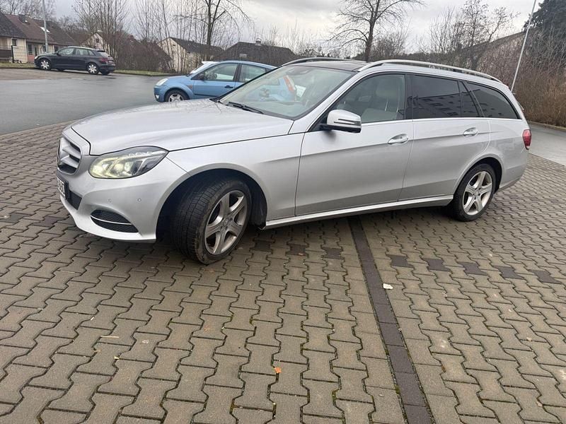 Gebraucht Mercedes E350 Avantgarde 252 PS (185 kW) 2014 Silber Kombi