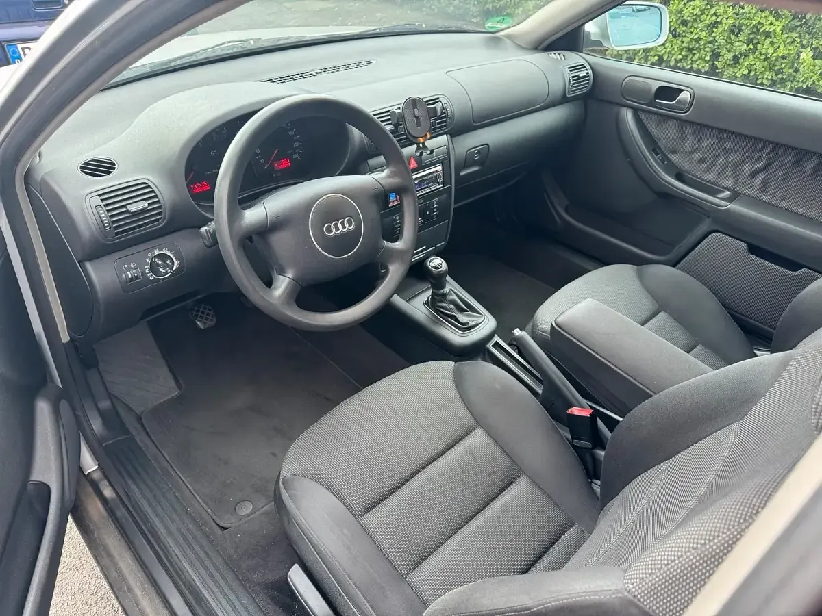 Gebraucht Audi A3 102 PS (75 kW) 2001 Silber Kleinwagen