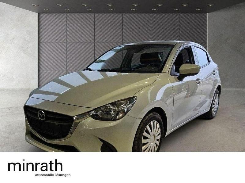 Weiß Gebraucht 2019 Mazda 2 Center-Line Limousine | 11.430 € (Guter Preis) - Bild 1/4