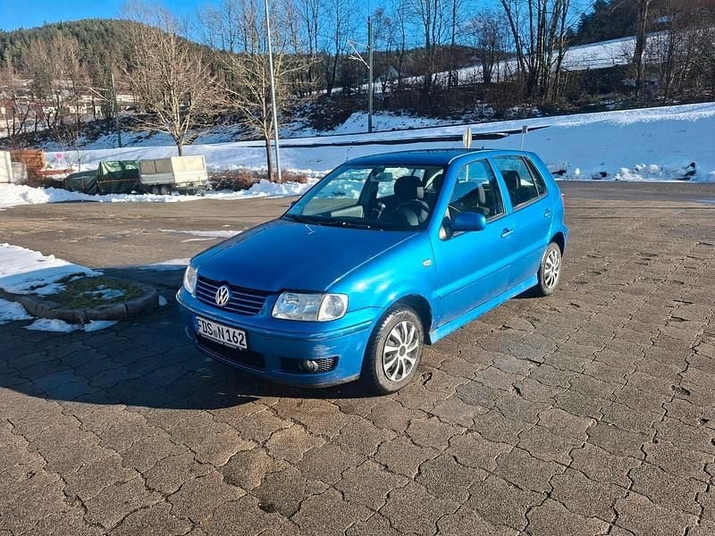 Blau Gebraucht 2001 VW Polo Edition Kleinwagen | 550 € (Guter Preis) - Bild 1/4