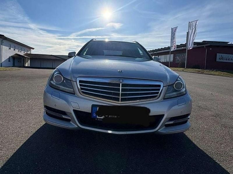 Gebraucht Mercedes C180 Elegance 120 PS (88 kW) 2013 Silber Kombi