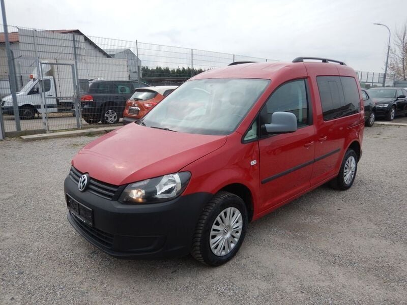 Gebraucht VW Caddy Trendline 86 PS (63 kW) 2014 Rot Van / Kleinbus