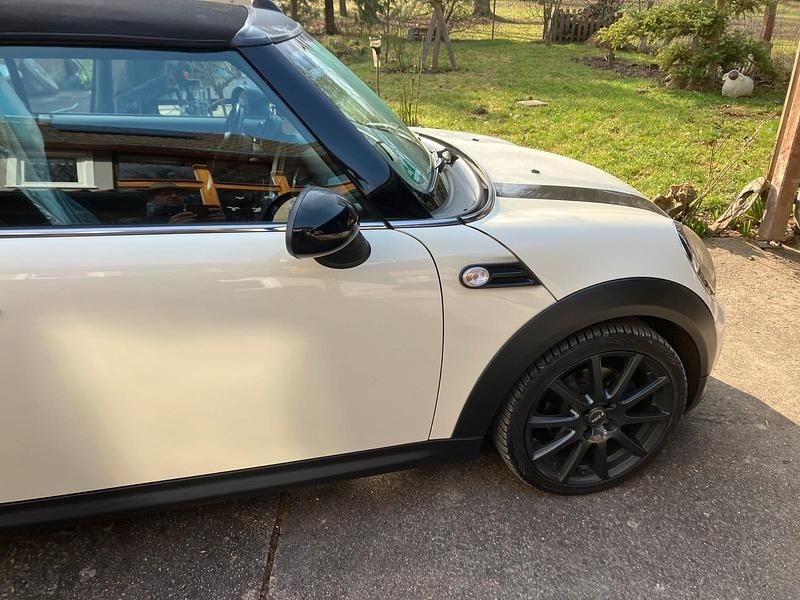 Gebraucht Mini Cooper Cabriolet 100 PS (73 kW) 2011 Cabrio