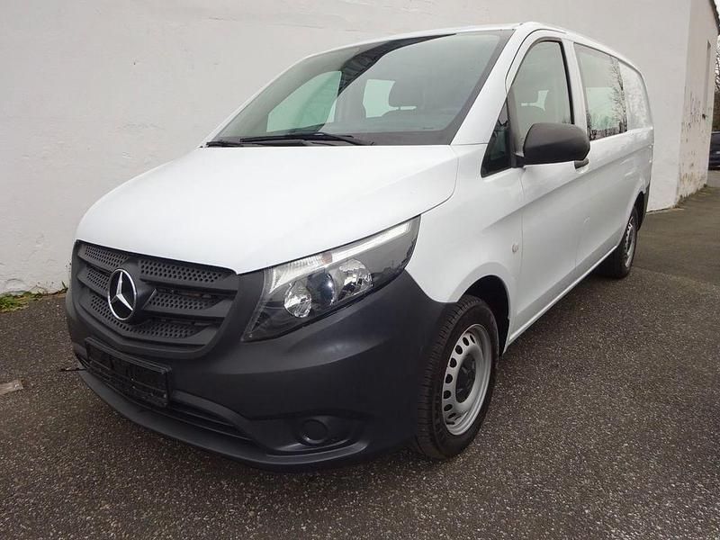 Weiß Gebraucht 2020 Mercedes Vito Van | 16.200 € (Fairer Preis) - Bild 1/4