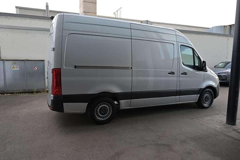 Gebraucht Mercedes Sprinter 150 PS (110 kW) 2021 Iridiumsilber metallic Van
