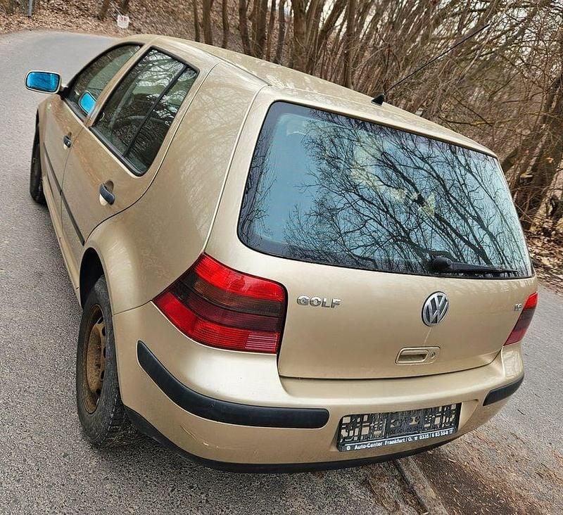 Gebraucht VW Golf IV 101 PS (74 kW) 2001 Gold Limousine
