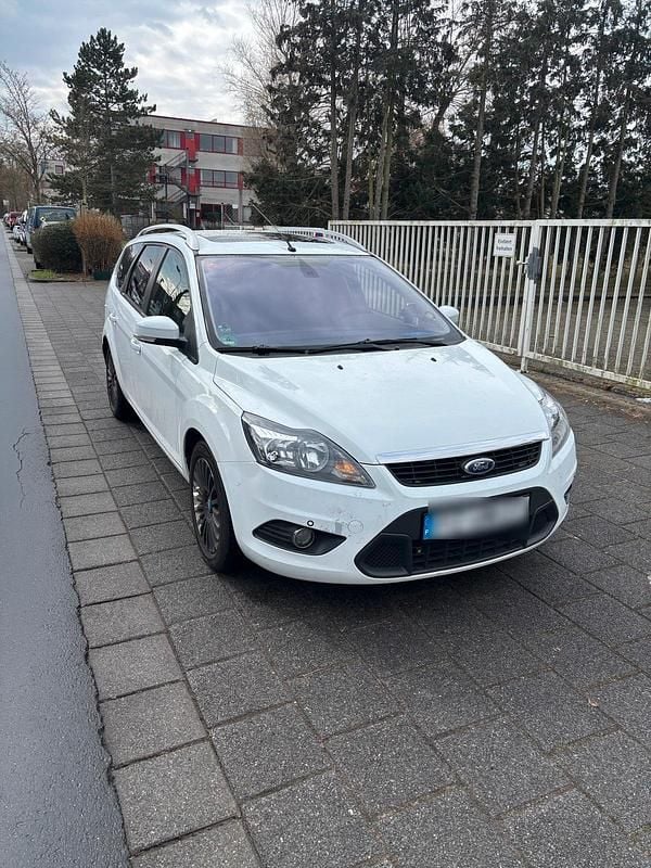 Gebraucht Ford Focus 2010 Weiß Kombi