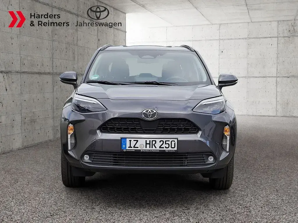 Gebraucht Toyota Yaris Cross Edition 116 PS (85 kW) 2025 Grau SUV
