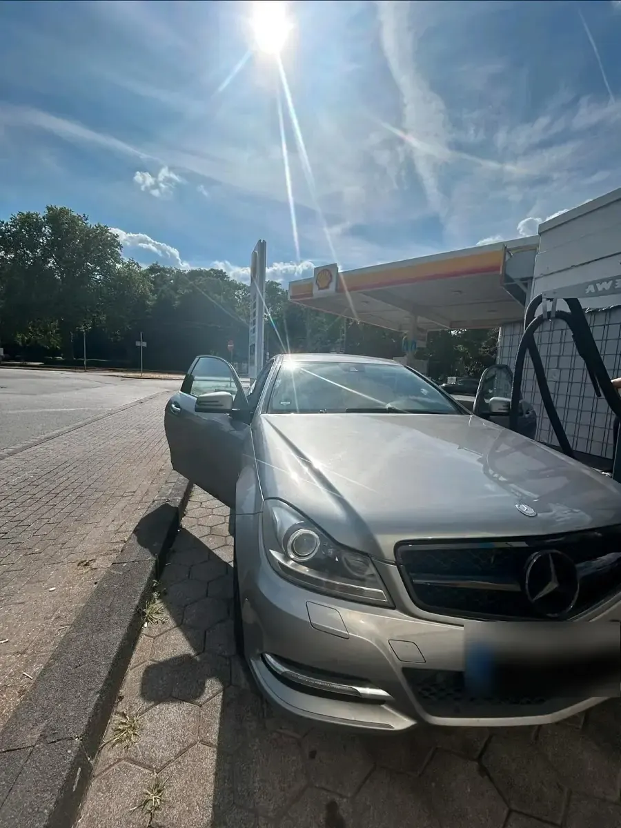 Gebraucht Mercedes C250 204 PS (150 kW) 2011 Grau Coupé