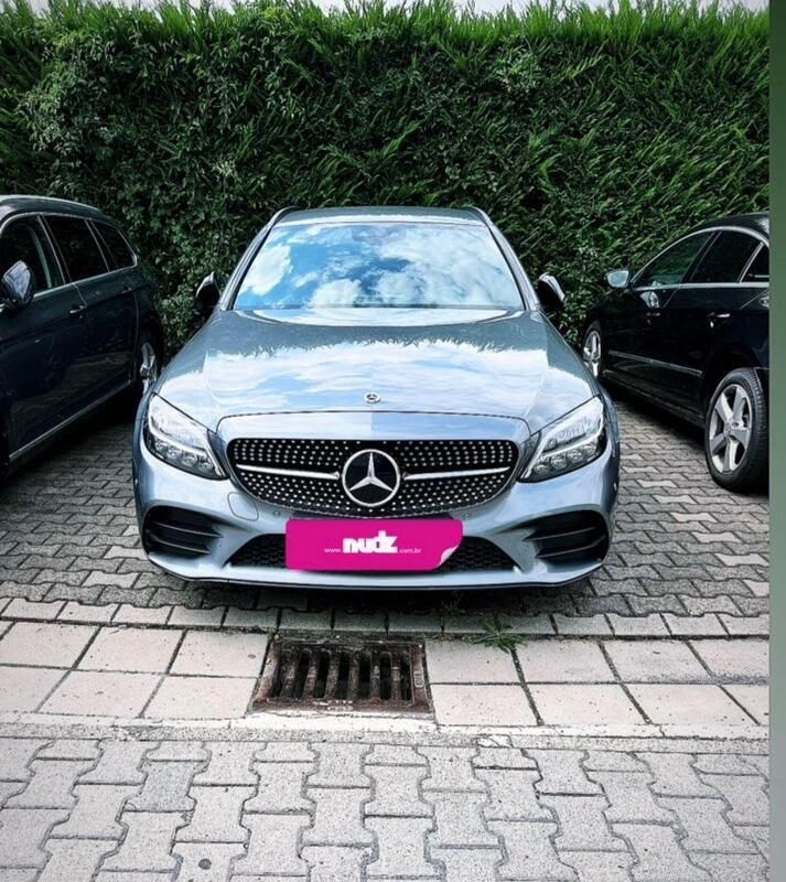 Grau Gebraucht 2020 Mercedes C220 AMG Kombi | 23.999 € (Fairer Preis) - Bild 1/4