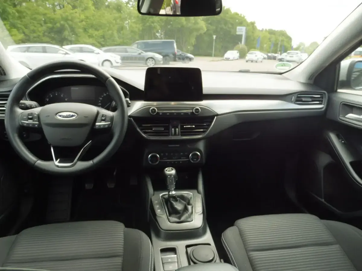 Gebraucht Ford Focus Titanium 125 PS (91 kW) 2020 Silber Kombi