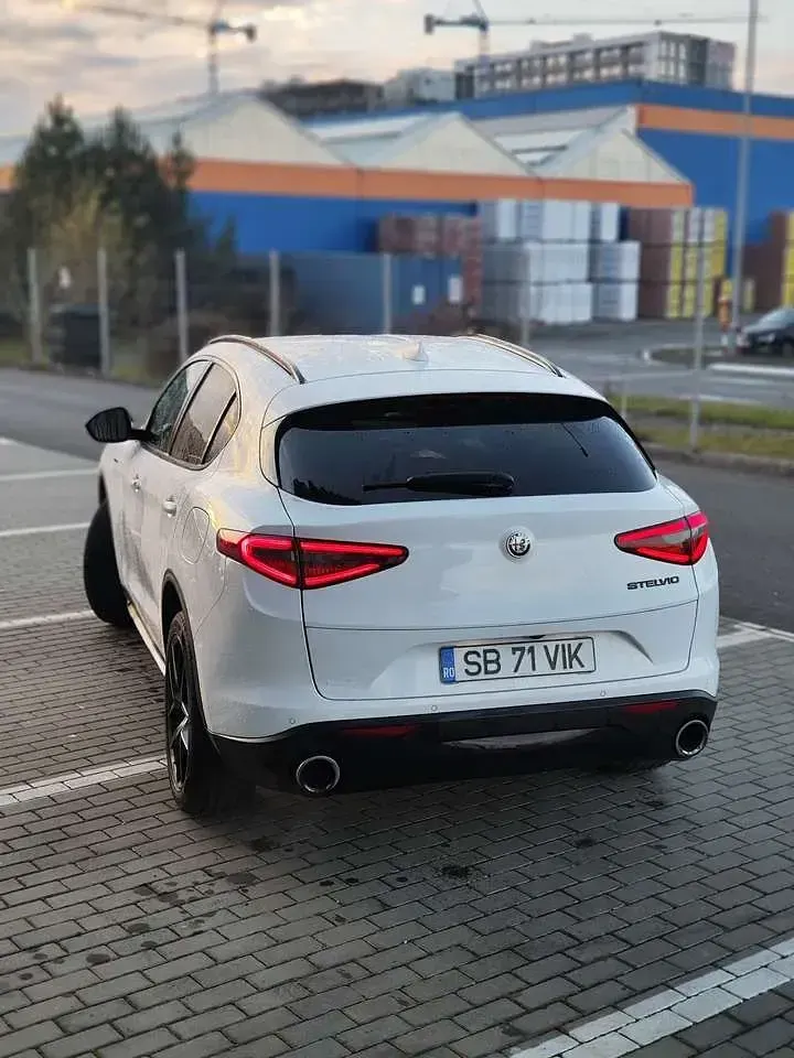 Gebraucht Alfa Romeo Stelvio Lusso 280 PS (205 kW) 2021 SUV