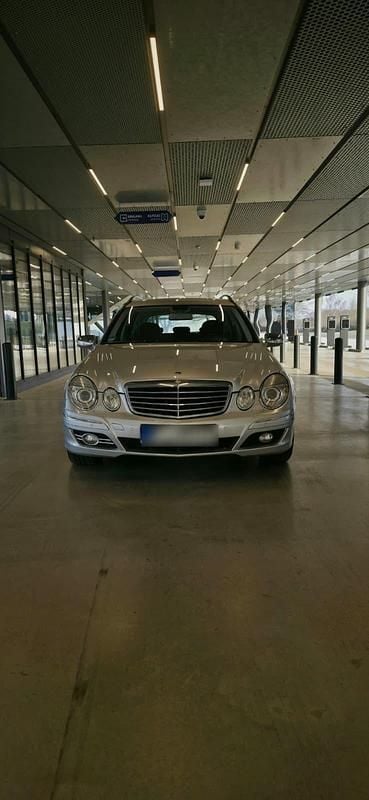 Gebraucht Mercedes E320 224 PS (164 kW) 2008 Silber Kombi
