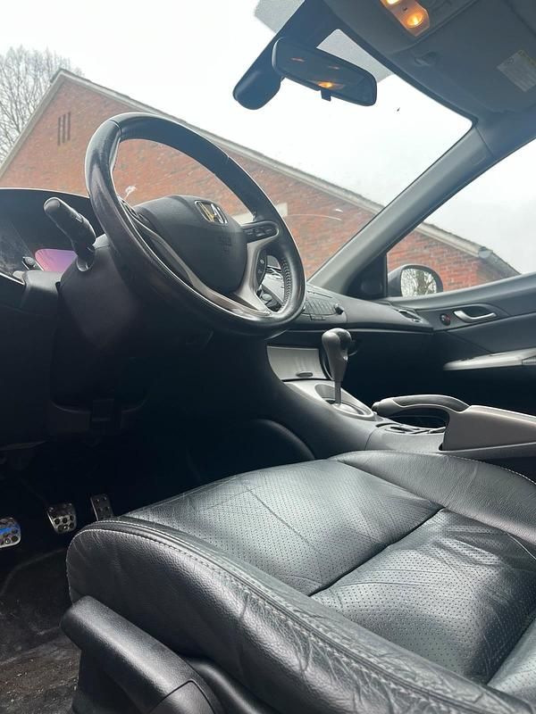 Gebraucht Honda Civic 140 PS (102 kW) 2008 Schwarz Limousine