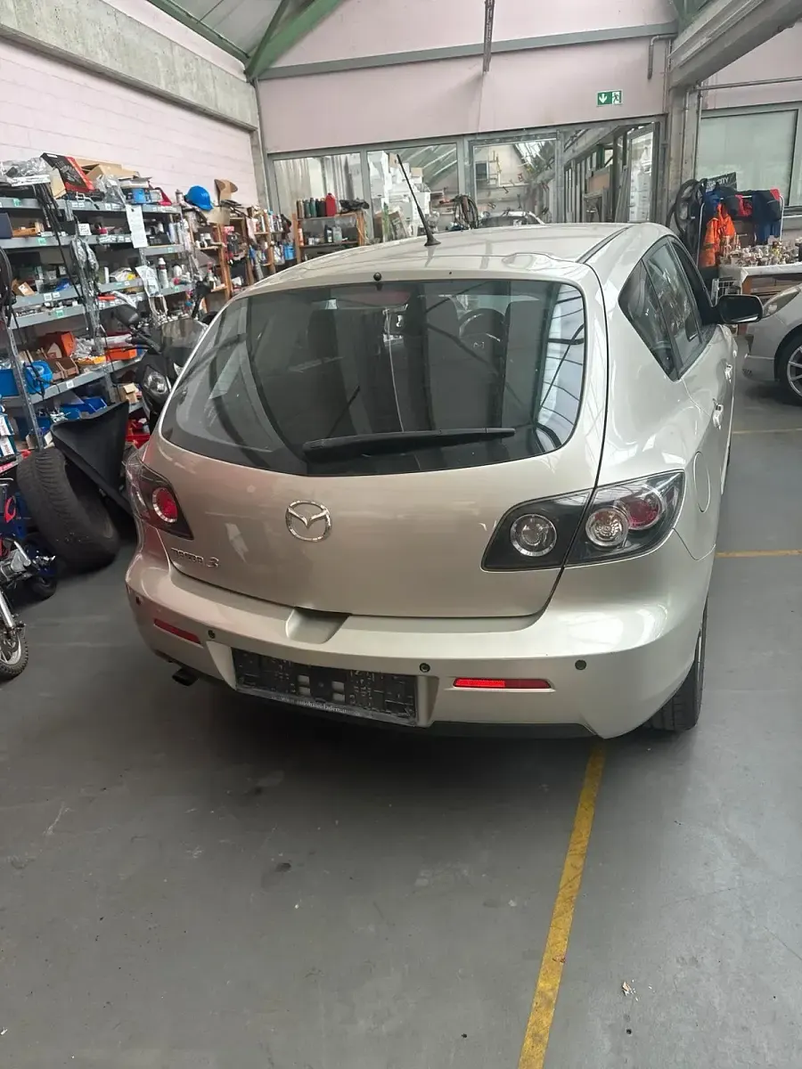 Gebraucht Mazda 3 105 PS (77 kW) 2007 Gold Limousine