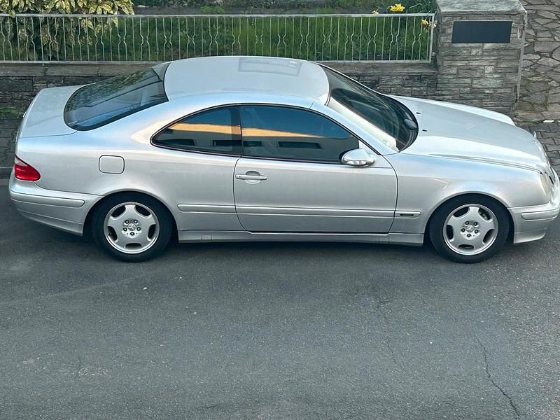 Gebraucht Mercedes CLK200 163 PS (119 kW) 2001 Silber Coupé