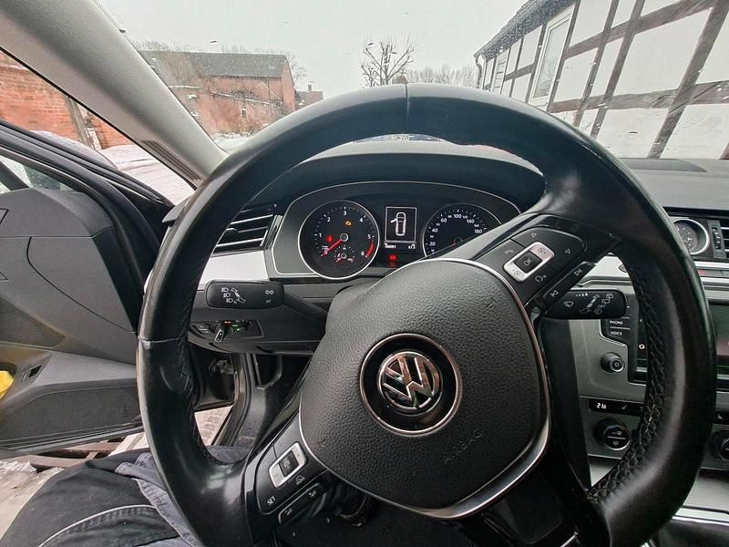 Gebraucht VW Passat 150 PS (110 kW) 2015 Braun Kombi