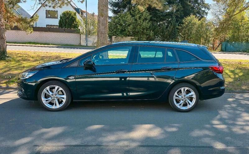 Gebraucht Opel Astra 136 PS (100 kW) 2016 Grün Kombi