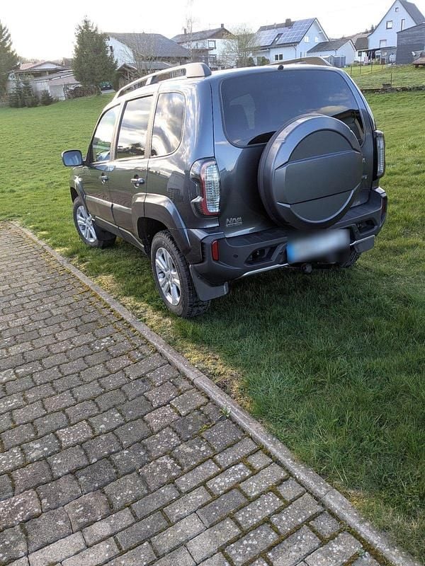 Gebraucht Lada niva 80 PS (58 kW) 2021 Grau SUV