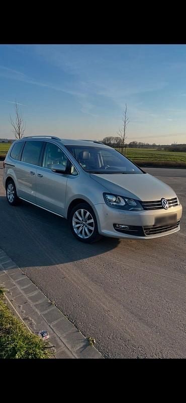 Second-hand VW Sharan 140 CP (102 kW) 2013 Gri Monovolum