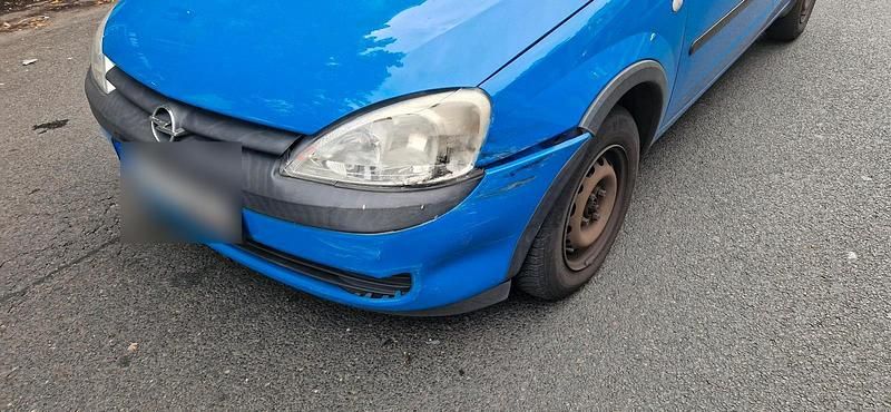 Blau Gebraucht 2001 Opel Corsa Kleinwagen | 400 € (Superpreis) - Bild 1/4