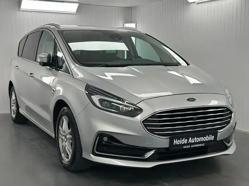 Używany Ford S-MAX Titanium 150 KM (110 kW) 2021 Srebrny Minivan