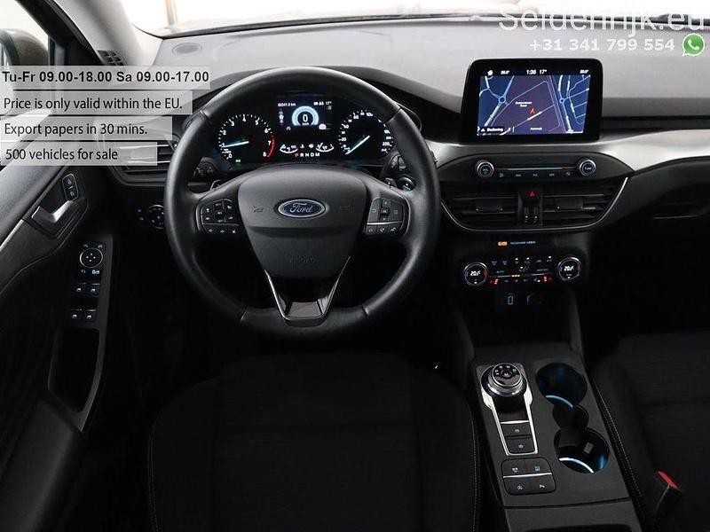 Gebraucht Ford Focus Titanium 125 PS (91 kW) 2019 Grau Limousine