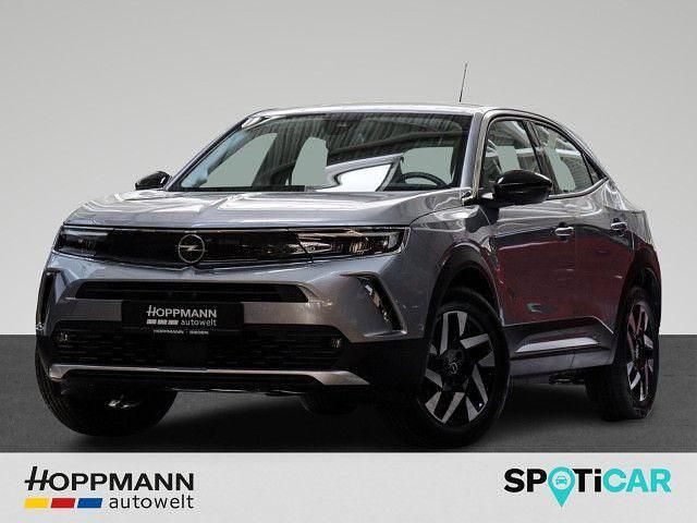 Kontrast grau/quarz silber Gebraucht 2022 Opel Mokka-e Elegance SUV | 17.990 € (Fairer Preis) - Bild 1/4