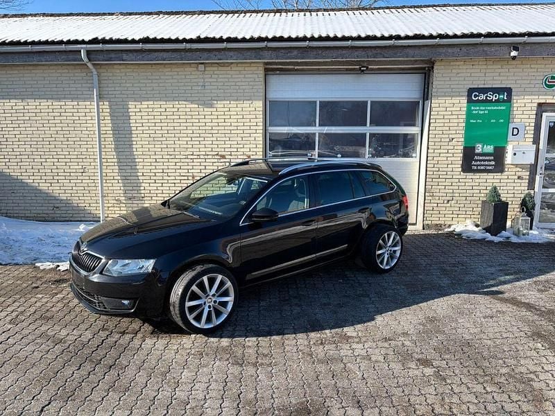 Gebraucht Skoda Octavia Elegance 140 PS (102 kW) 2014 Schwarz Kleinwagen
