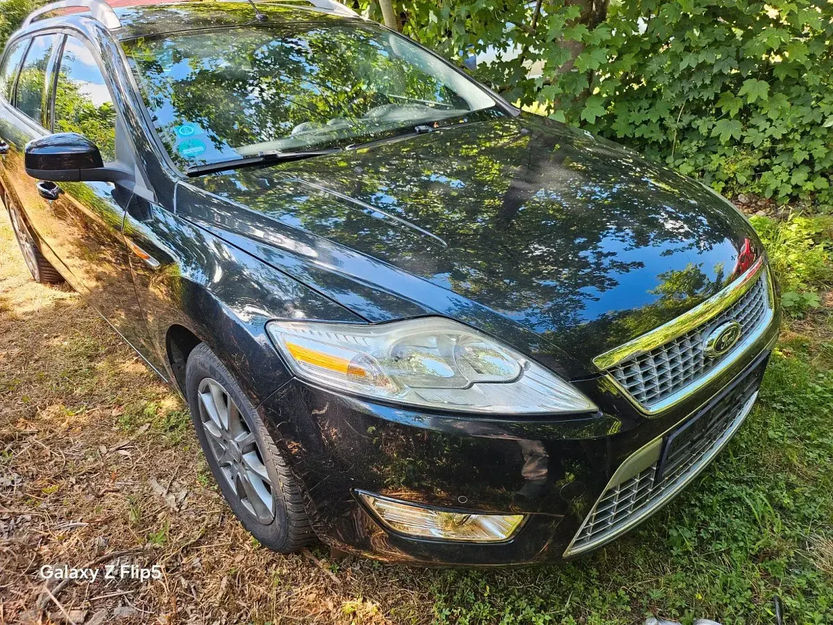 Gebraucht Ford Mondeo 140 PS (102 kW) 2009 Schwarz Kombi