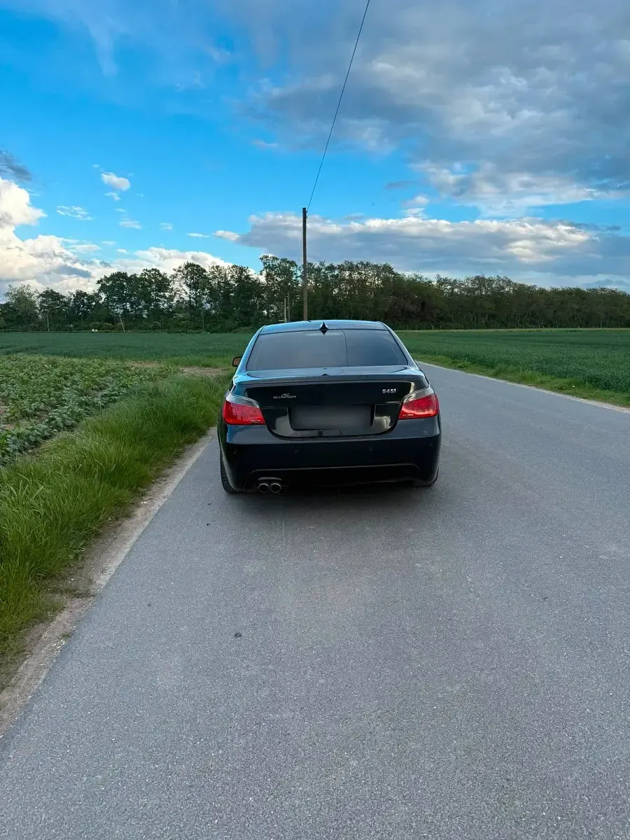 Gebraucht BMW 545 333 PS (244 kW) 2004 Schwarz Limousine