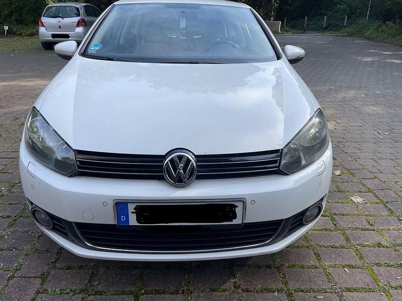 Gebraucht VW Golf VI Highline 140 PS (102 kW) 2009 Weiß Kleinwagen