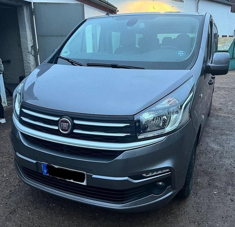 Grau Gebraucht 2020 Fiat Talento Family Van / Kleinbus | 26.975 € (Fairer Preis) - Bild 1/4