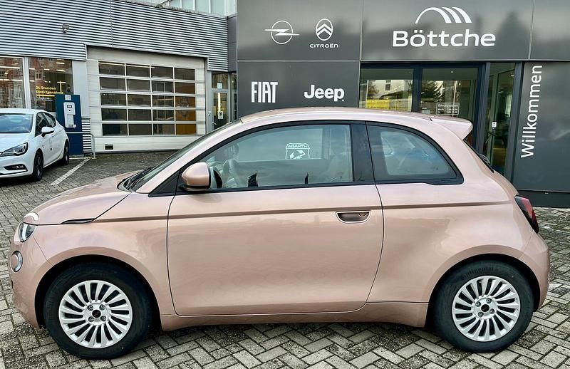 Gebraucht Fiat 500e 86 kW (118 PS) 2023 Gold Kleinwagen