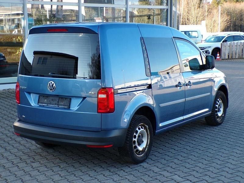 Usata VW Caddy 125 CV (91 kW) 2017 Blu Monovolume