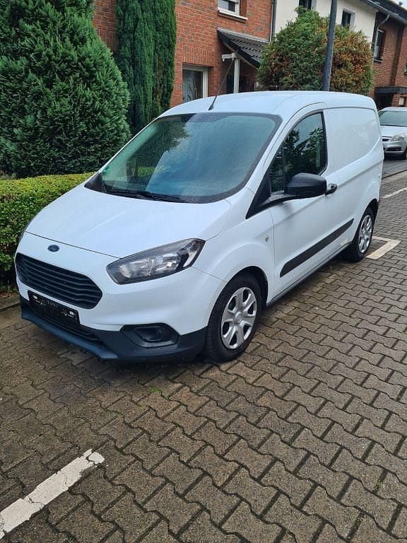 Weiß Gebraucht 2023 Ford Transit Trend Limousine | 15.500 € (Guter Preis) - Bild 1/4