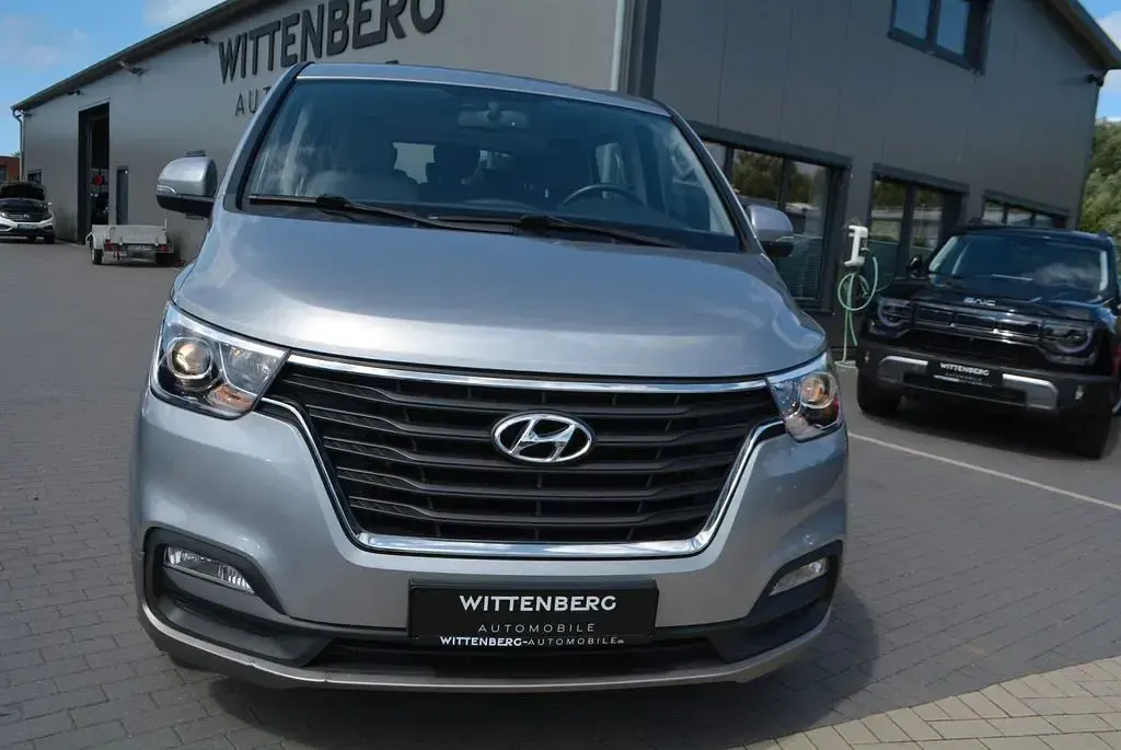 Gebraucht Hyundai H-1 170 PS (125 kW) 2020 Silber Van / Kleinbus