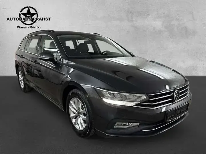 Gebraucht VW Passat 150 PS (110 kW) 2021 Kombi