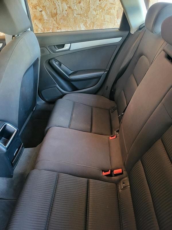 Gebraucht Audi A4 177 PS (130 kW) 2014 Schwarz Kombi