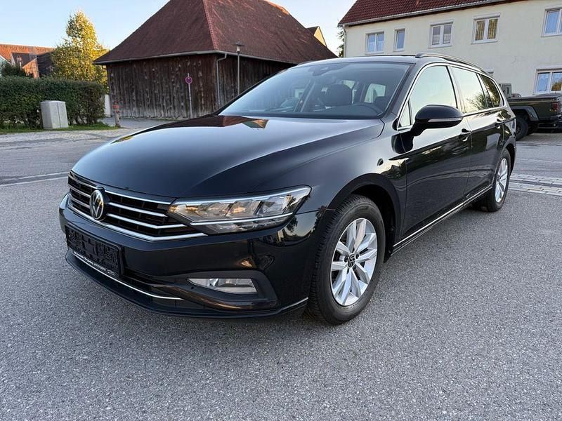 Gebraucht VW Passat Business 150 PS (110 kW) 2021 Schwarz Kombi