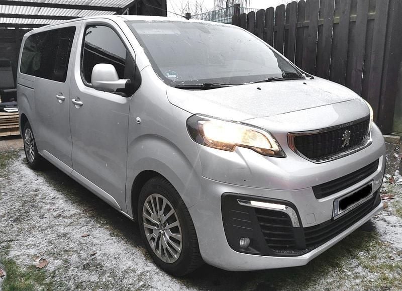 Silber Gebraucht 2017 Peugeot Traveller Van / Kleinbus | 23.850 € (Superpreis) - Bild 1/4