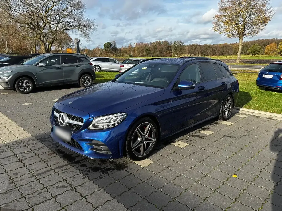 Gebraucht Mercedes C200 150 PS (110 kW) 2018 Blau Kombi