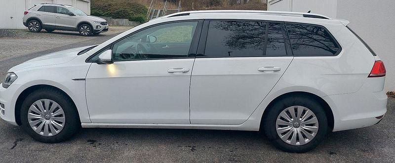 Gebraucht VW Golf VII LOUNGE 125 PS (91 kW) 2015 Weiß Kombi