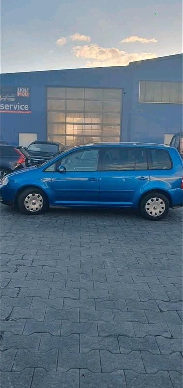 Blau Gebraucht 2004 VW Touran Van / Kleinbus | 2.600 € (Fairer Preis) - Bild 1/4