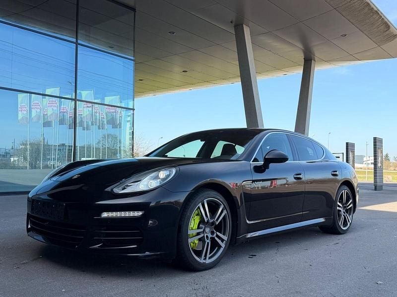 Second-hand Porsche Panamera 462 CP (339 kW) 2016 Negru Hatchback